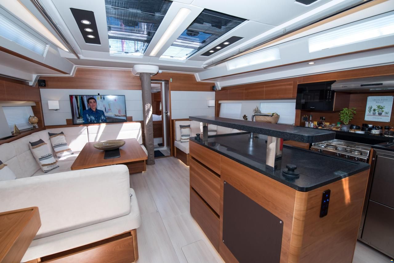 Hanse 588