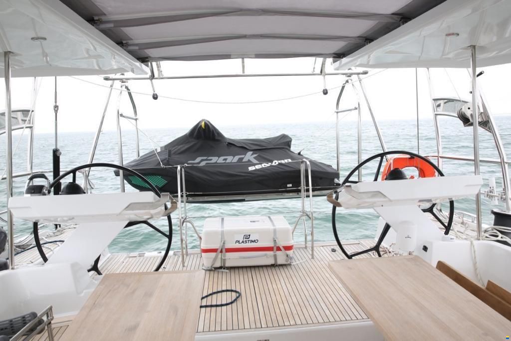 Hanse 588