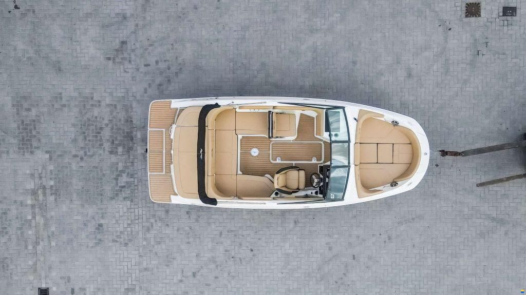 Sea Ray SPX 210