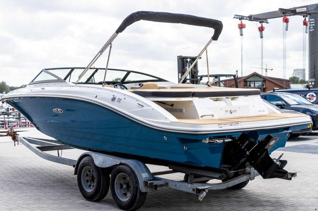 Sea Ray SPX 210