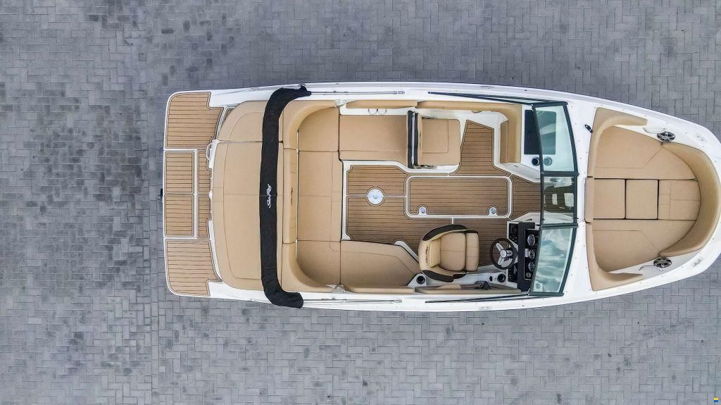 Sea Ray SPX 210