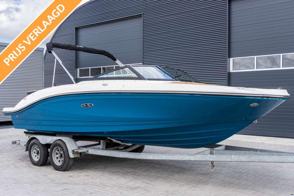 Sea Ray SPX 210