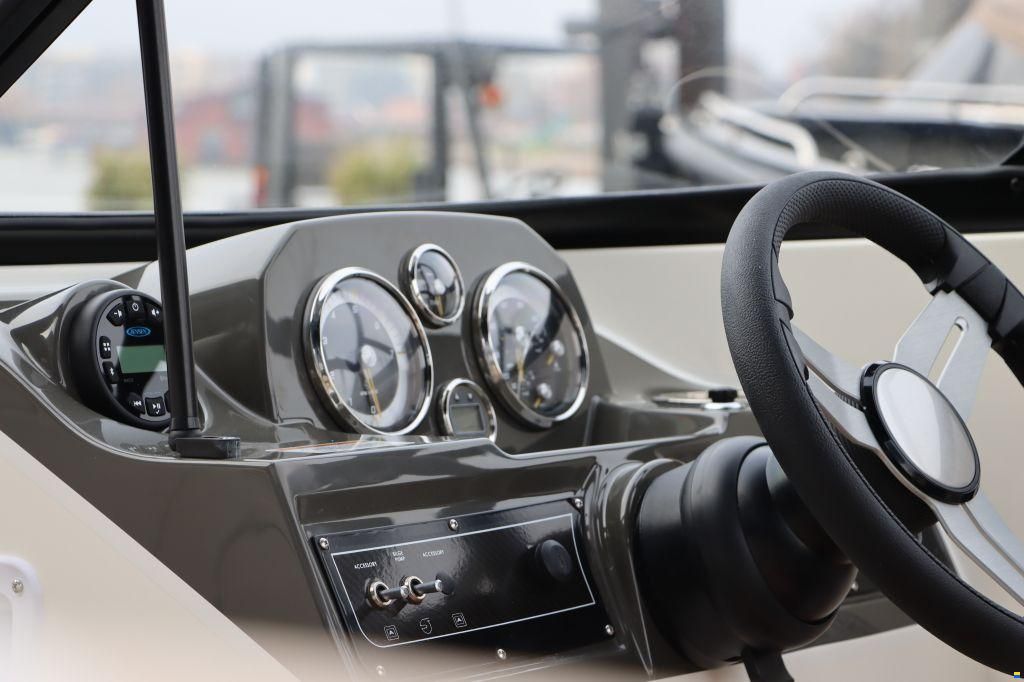 Bayliner VR4 Outboard
