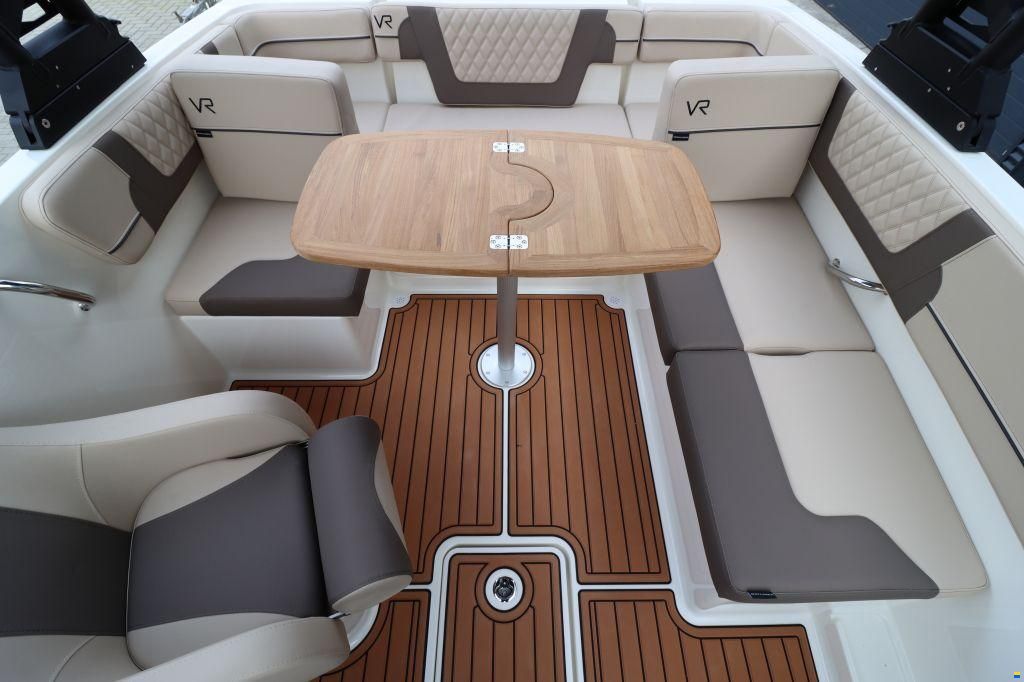Bayliner VR4 Outboard