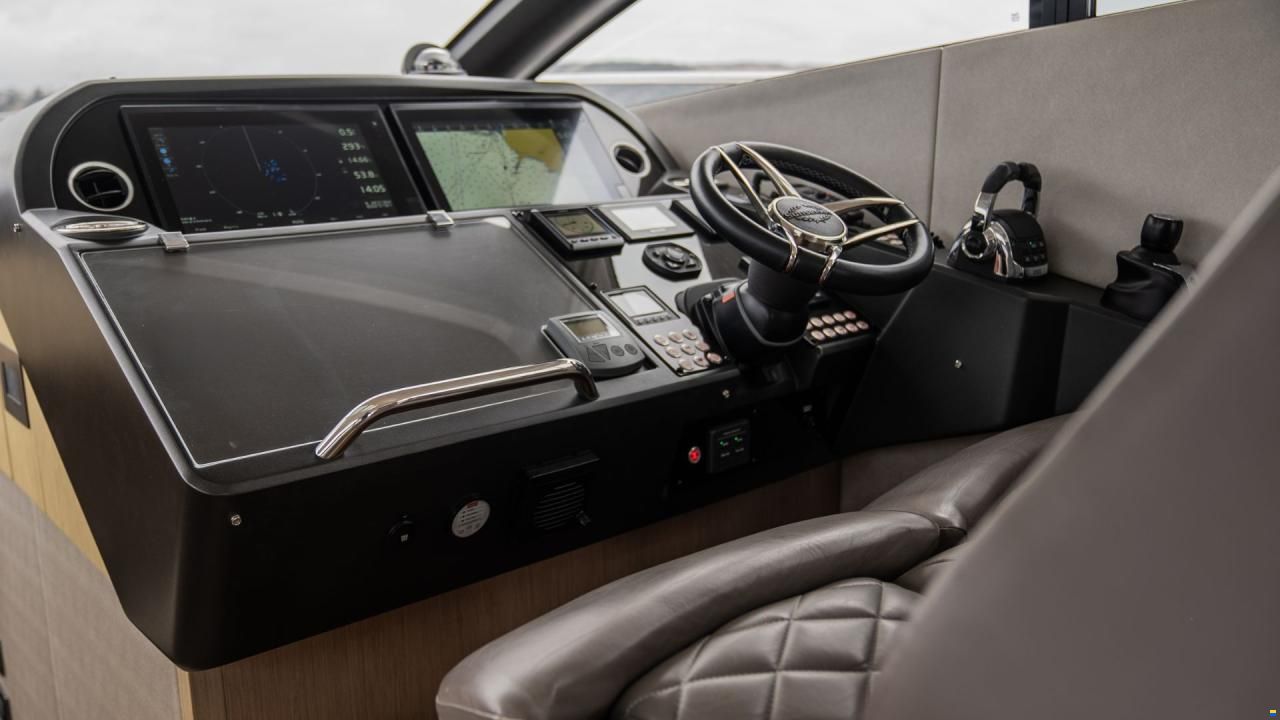 Sunseeker Predator 57