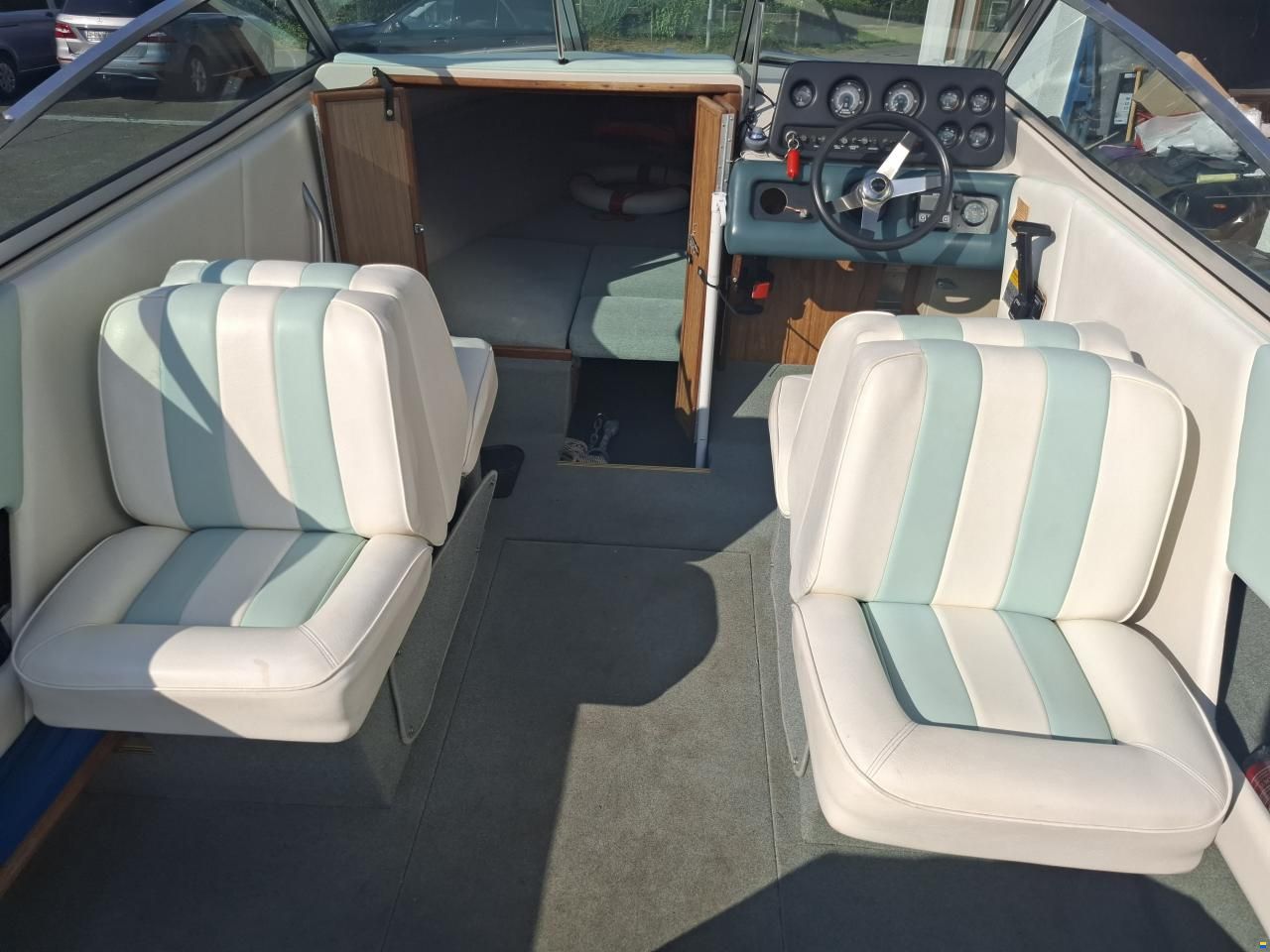 Sea Ray 20 Caddy Cabin