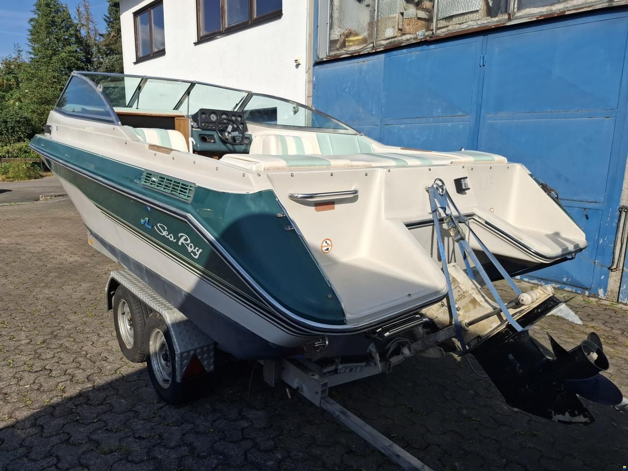 Sea Ray 20 Caddy Cabin