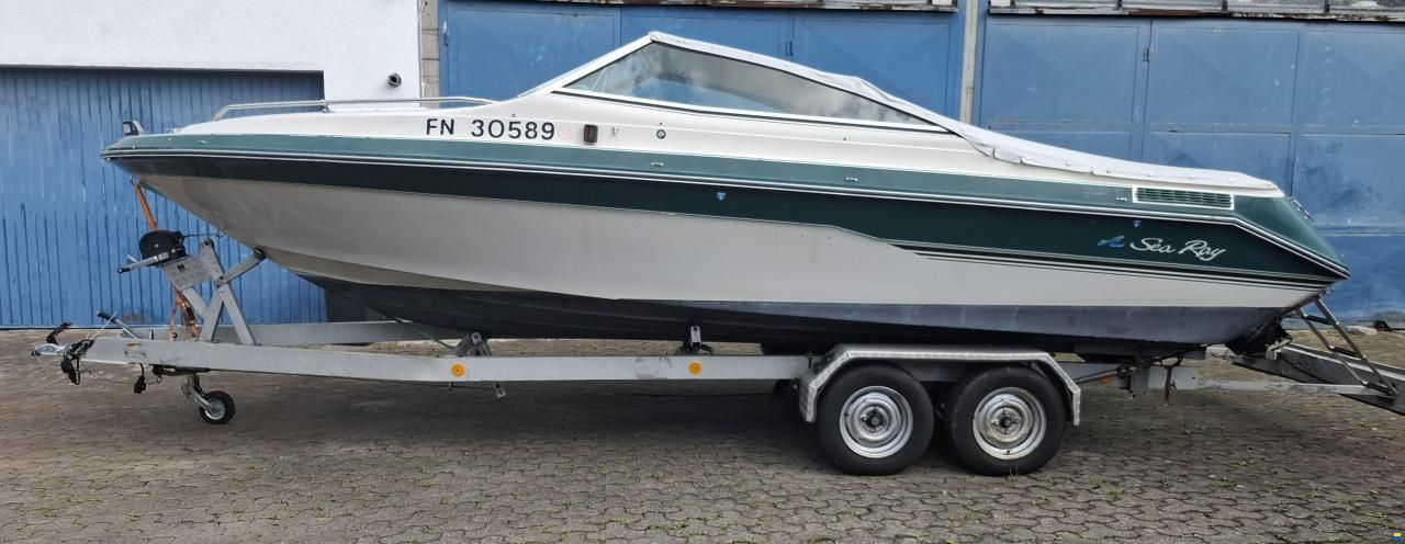 Sea Ray 20 Caddy Cabin