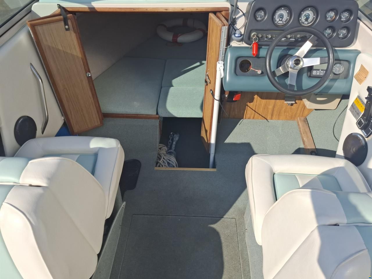 Sea Ray 20 Caddy Cabin