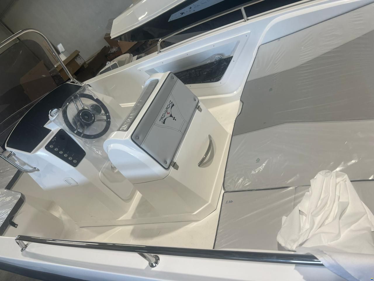 Trimarchi Petra New/Nuovo