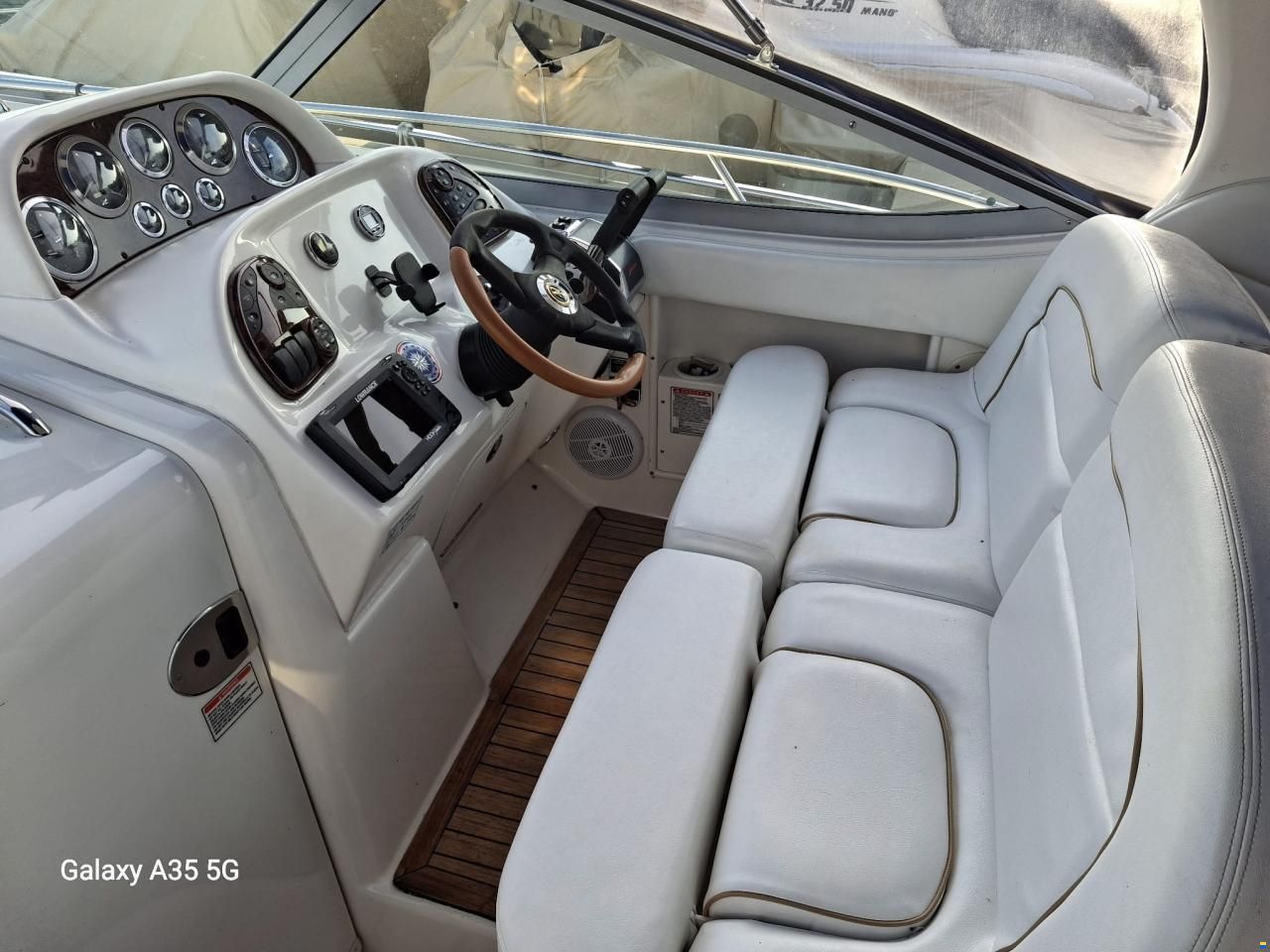 Sea Ray 335 sundancer