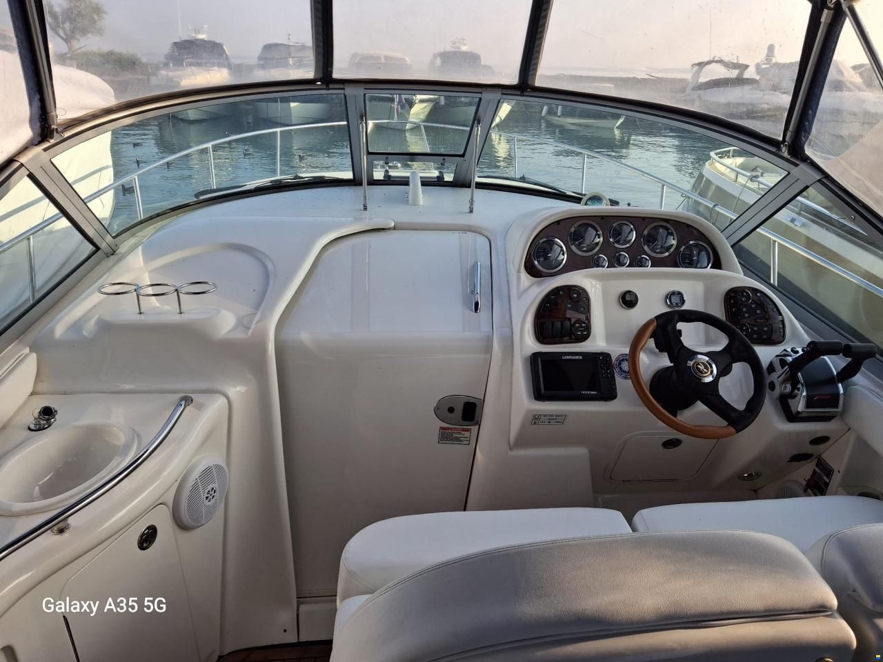 Sea Ray 335 sundancer