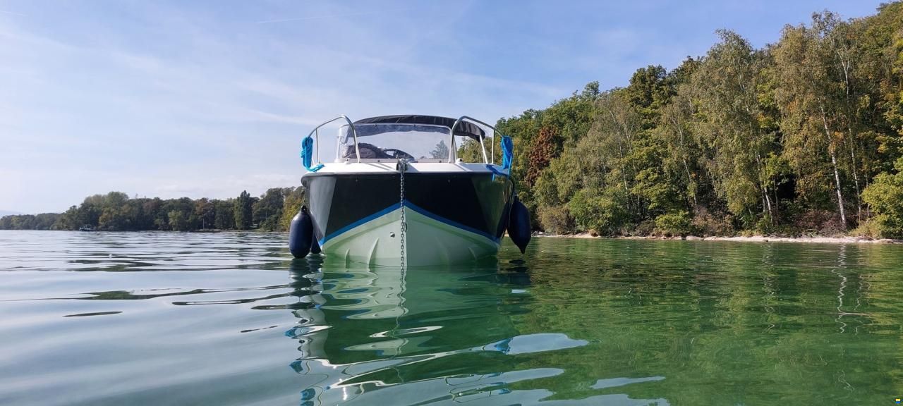 Quicksilver 675 Sundeck