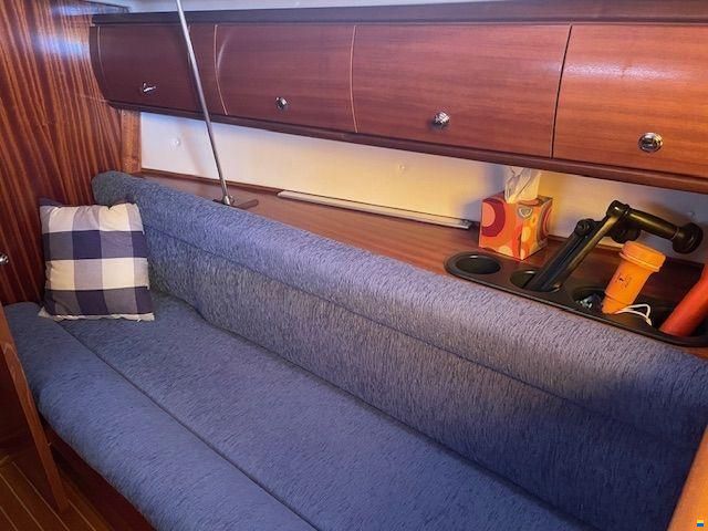 Bavaria 32