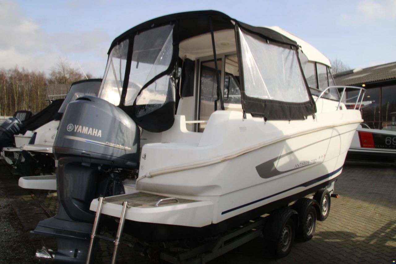 Beneteau Antares 7.80