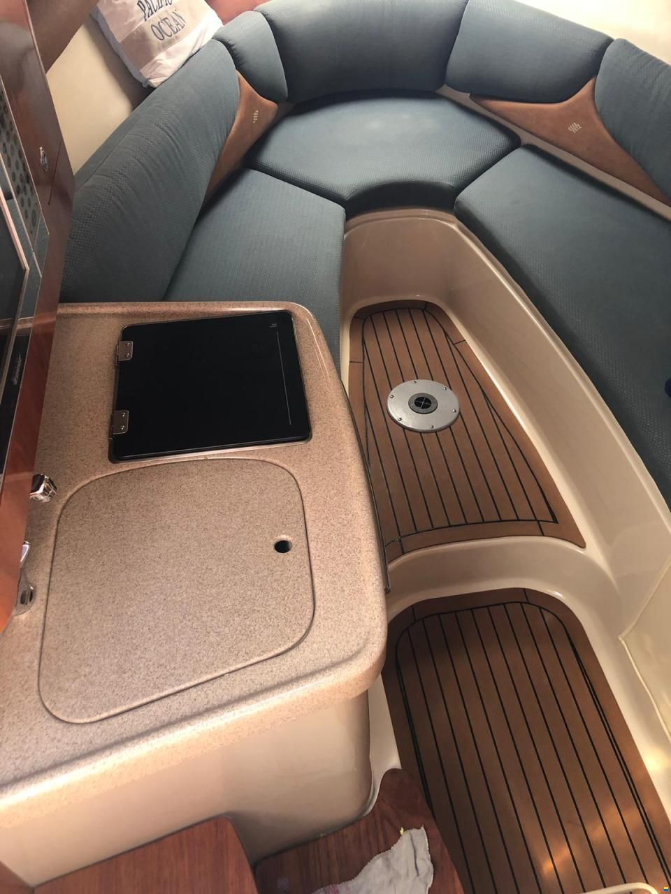 Four Winns Vista 258