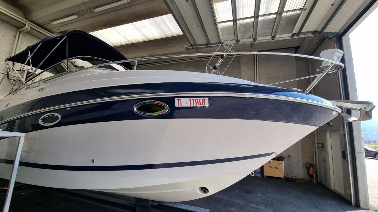 Four Winns Vista 258