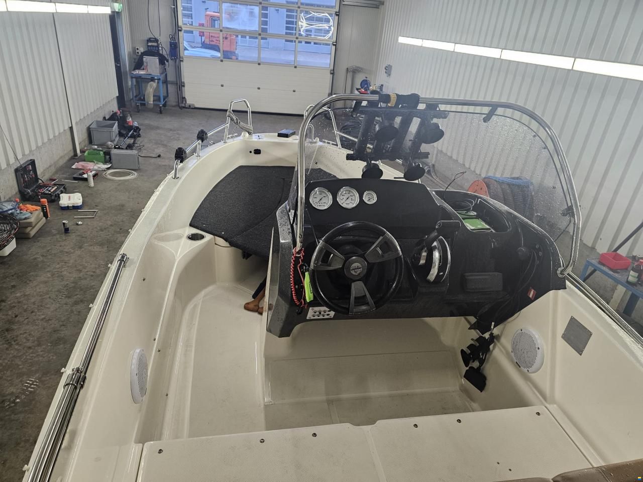 Quicksilver Activ 455 Open