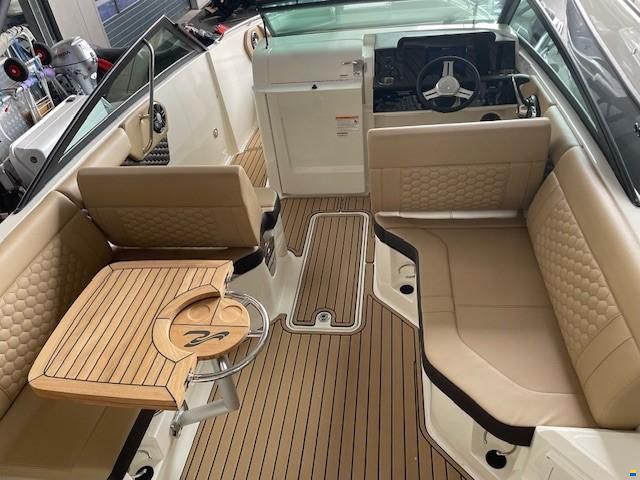 Sea Ray 250 SDXE