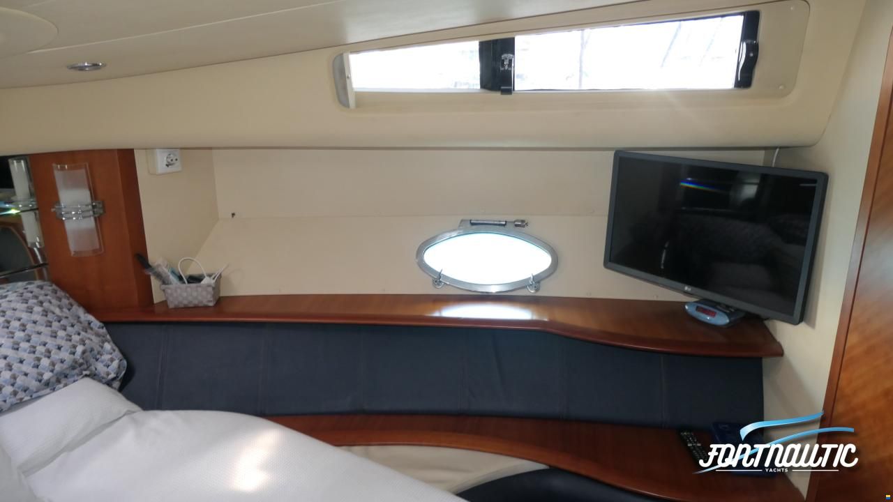 Azimut 46