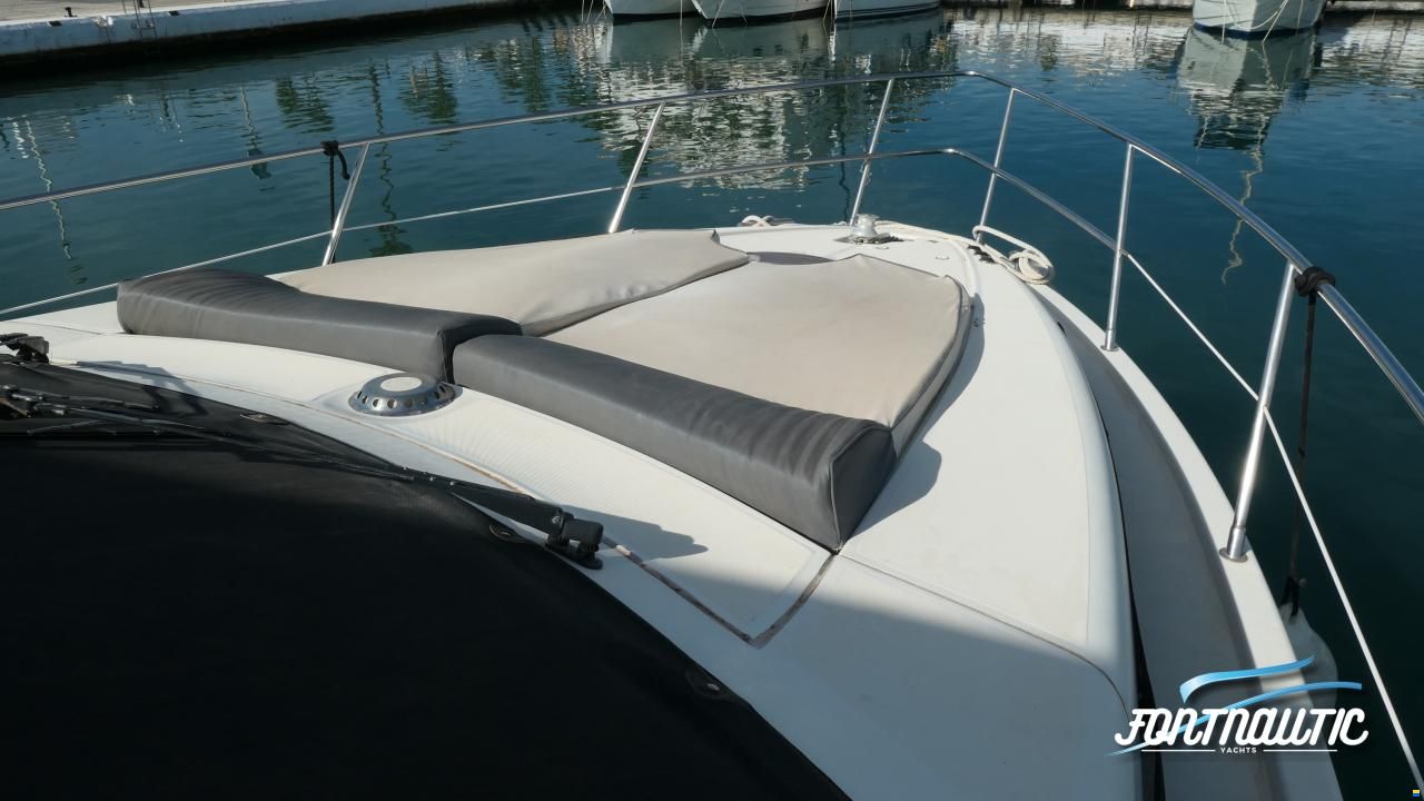 Azimut 46