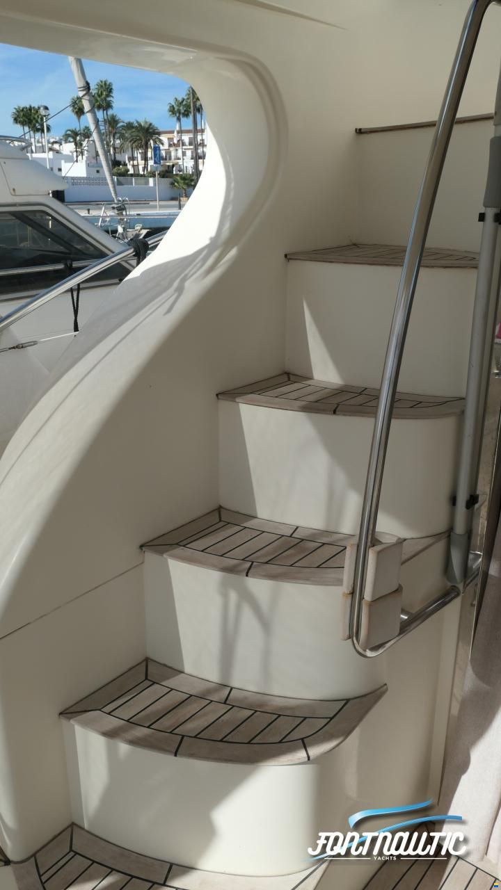 Azimut 46