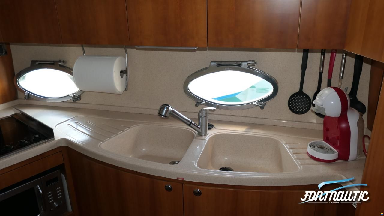 Azimut 46