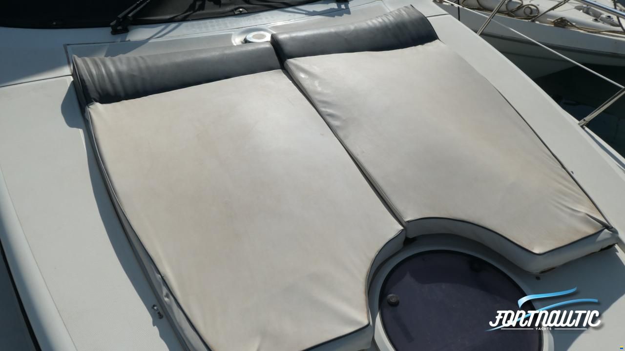 Azimut 46