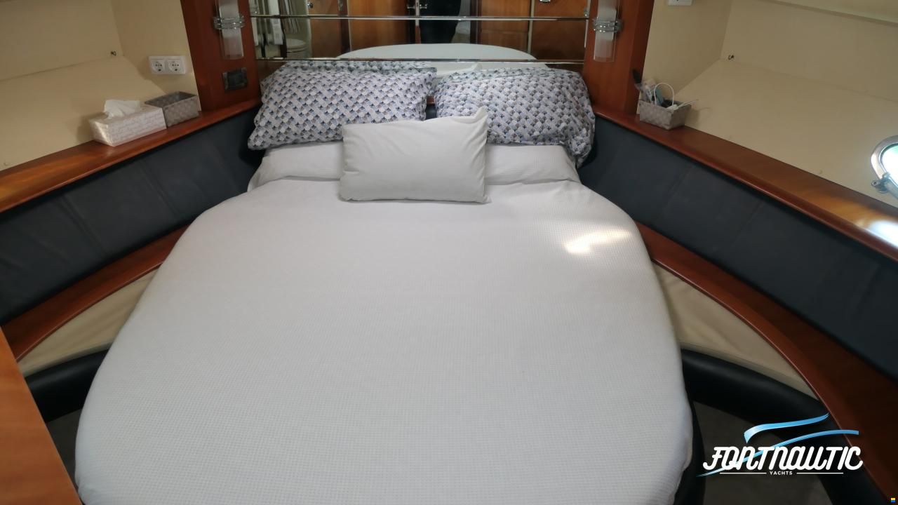 Azimut 46