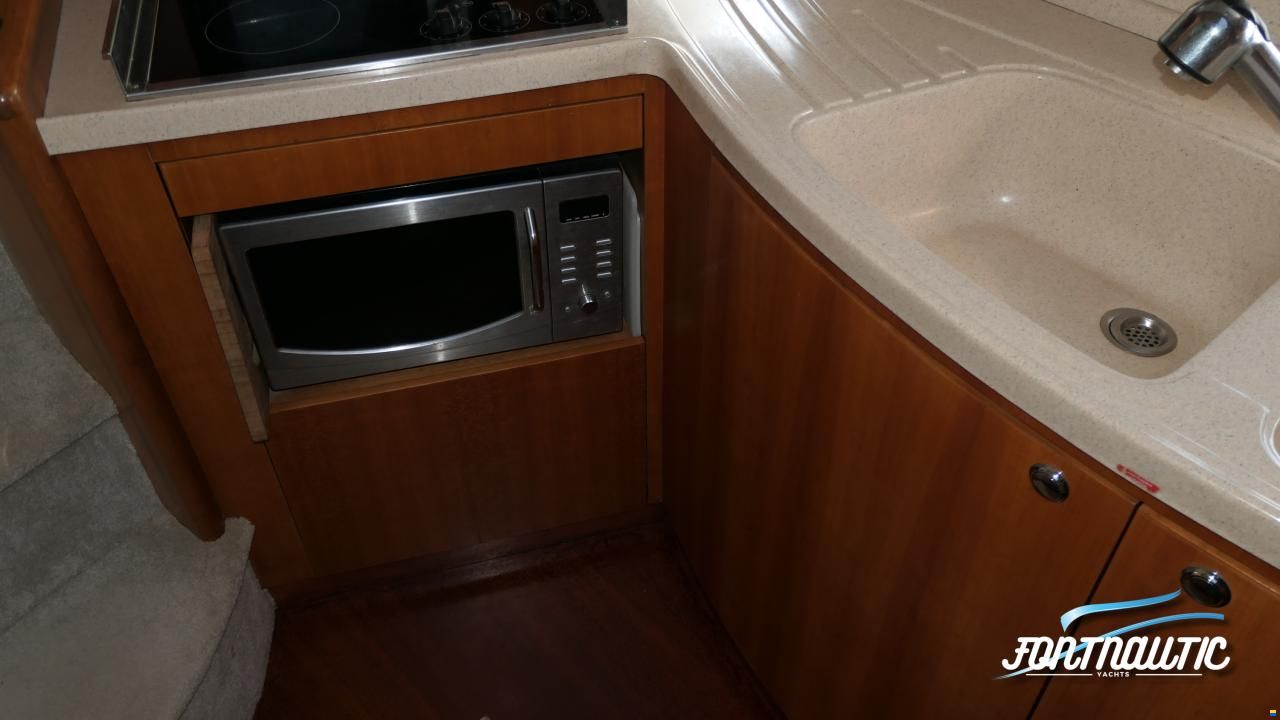 Azimut 46