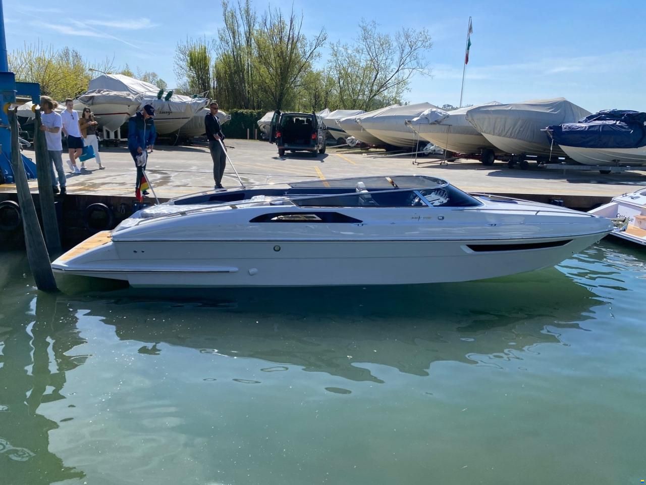 A. Mostes Mostes Pegaso 28 EVO