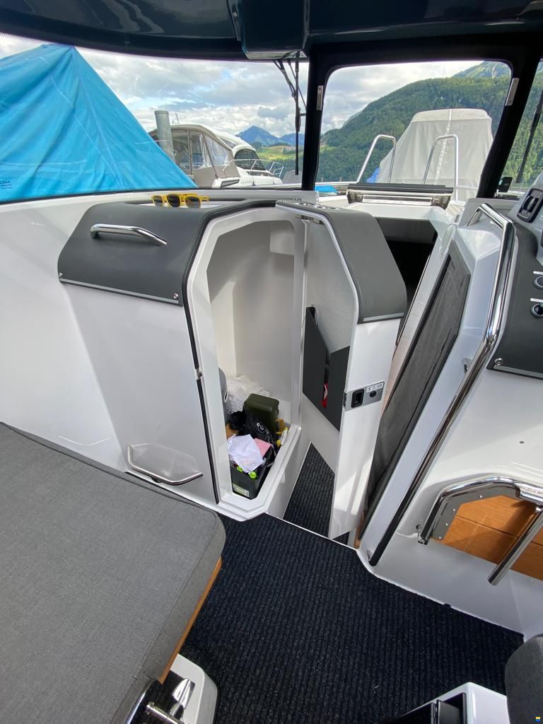 XO Boats XO 270 RS Front Cabin OB