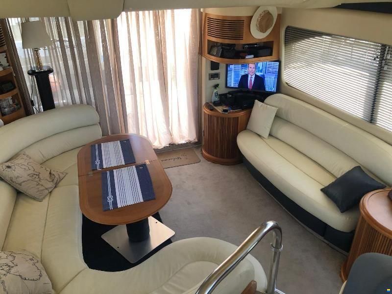 Azimut 46
