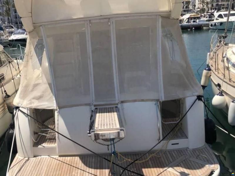 Azimut 46