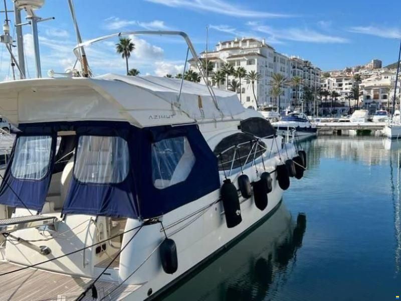 Azimut 46