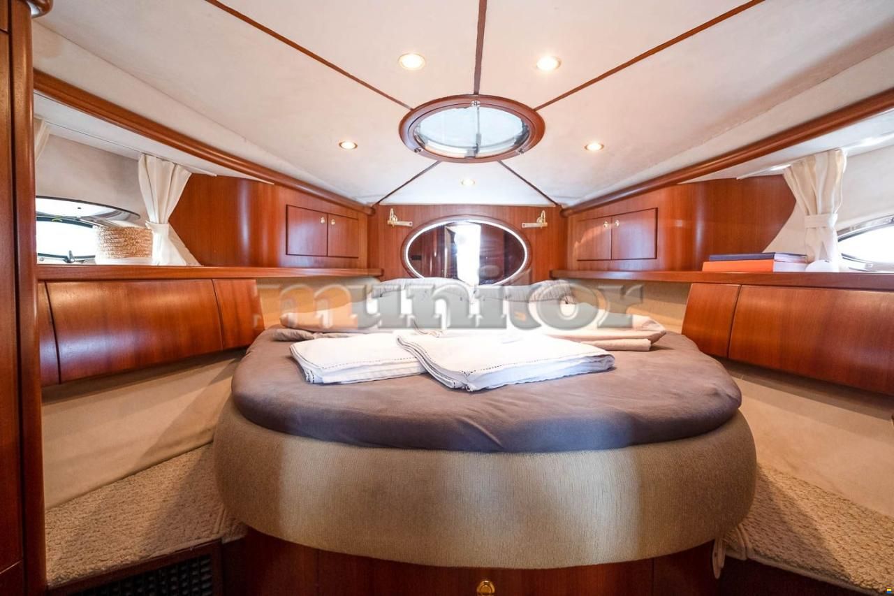 Galeon 330 Fly