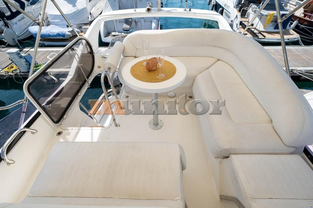 Galeon 330 Fly