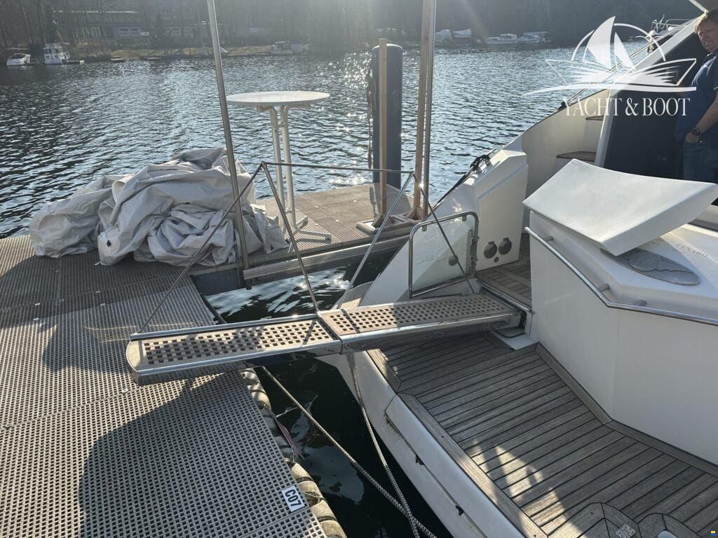 Marquis 42 SC