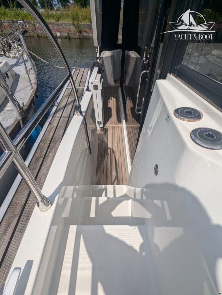 Beneteau Swift Trawler 30