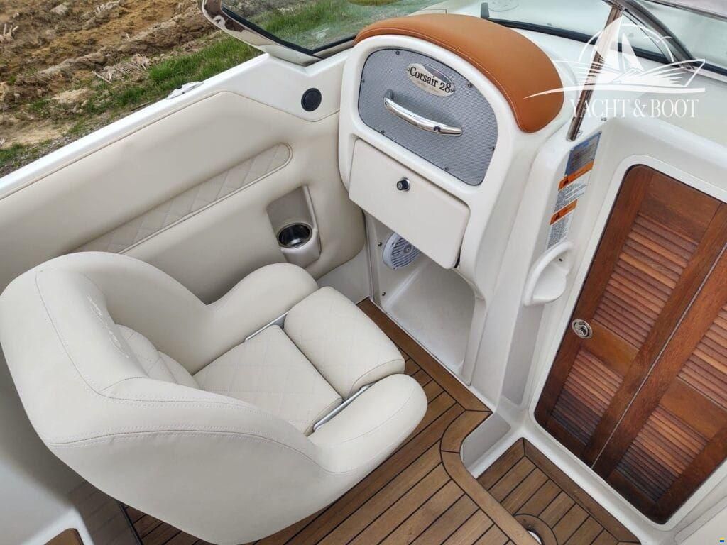 Chris Craft 28 Corsair Heritage Edition
