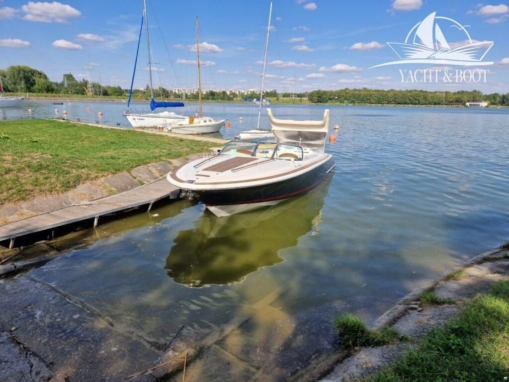 Chris Craft 28 Corsair Heritage Edition