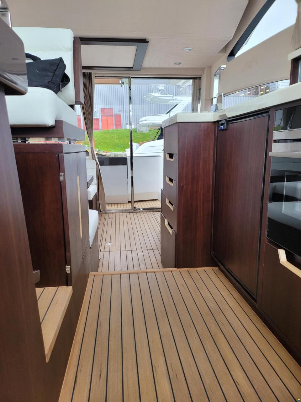 Galeon 430 SKY