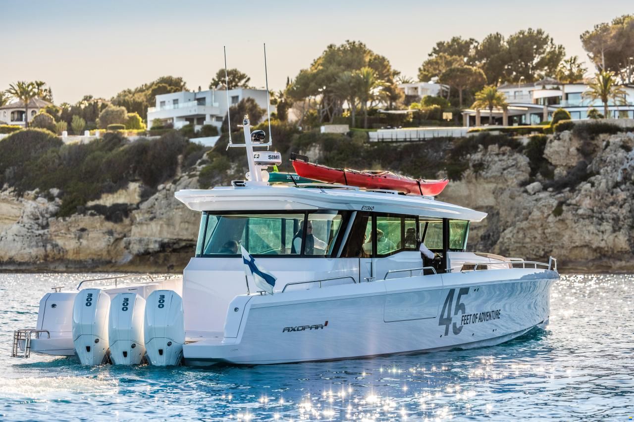 Axopar 45 XC Cross Cabin