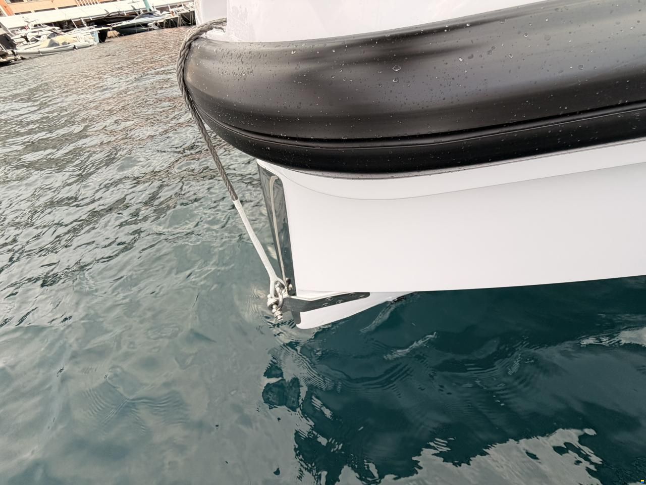 Axopar 37 Cross Cabin