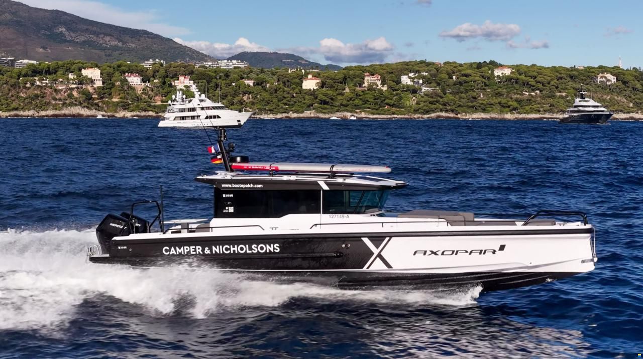 Axopar 37 Cross Cabin