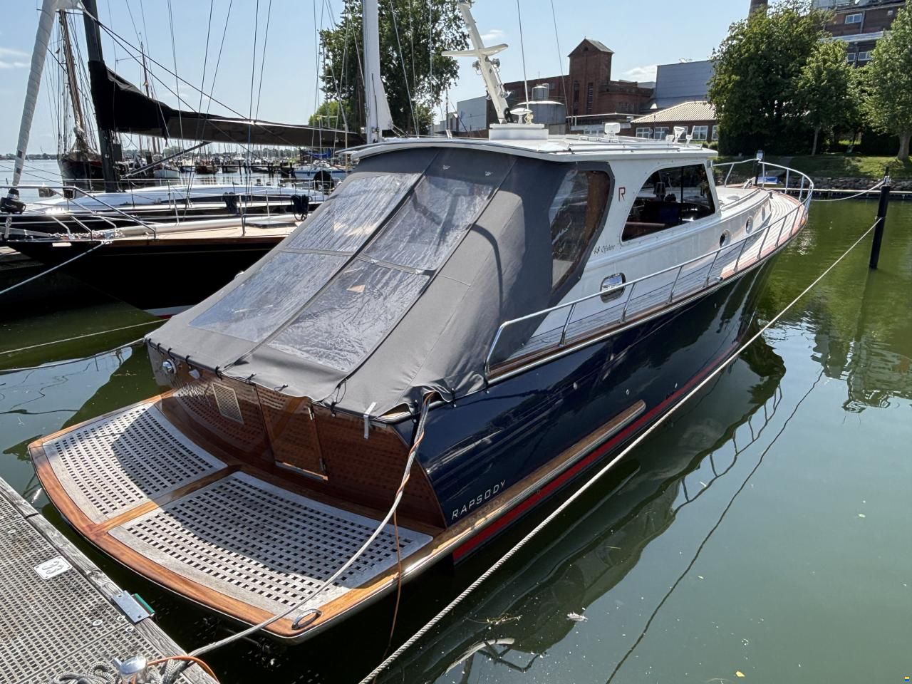 Rapsody 48 Offshore