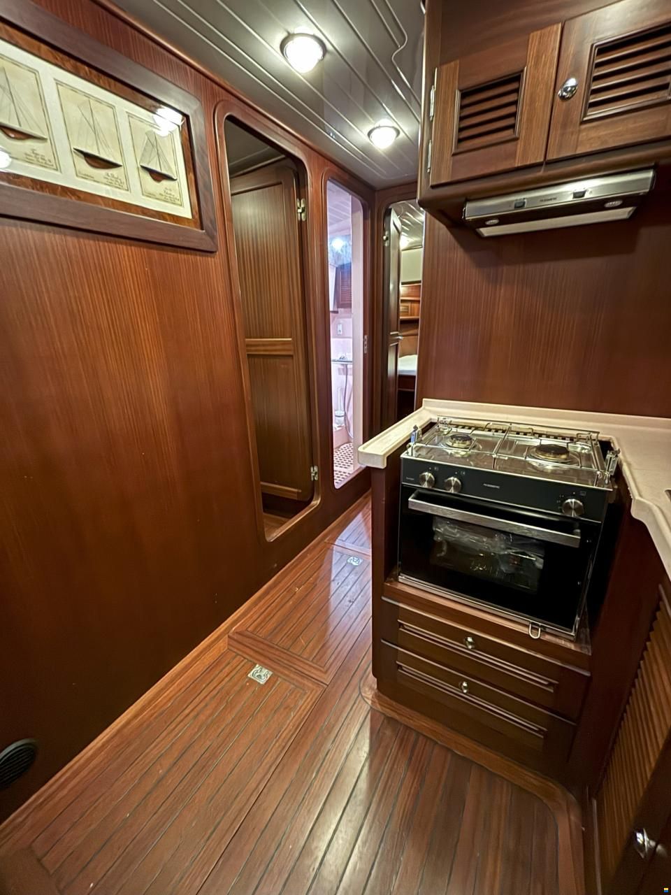Rapsody 48 Offshore