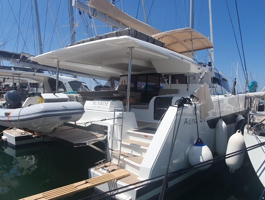 Fountaine Pajot Aura 51