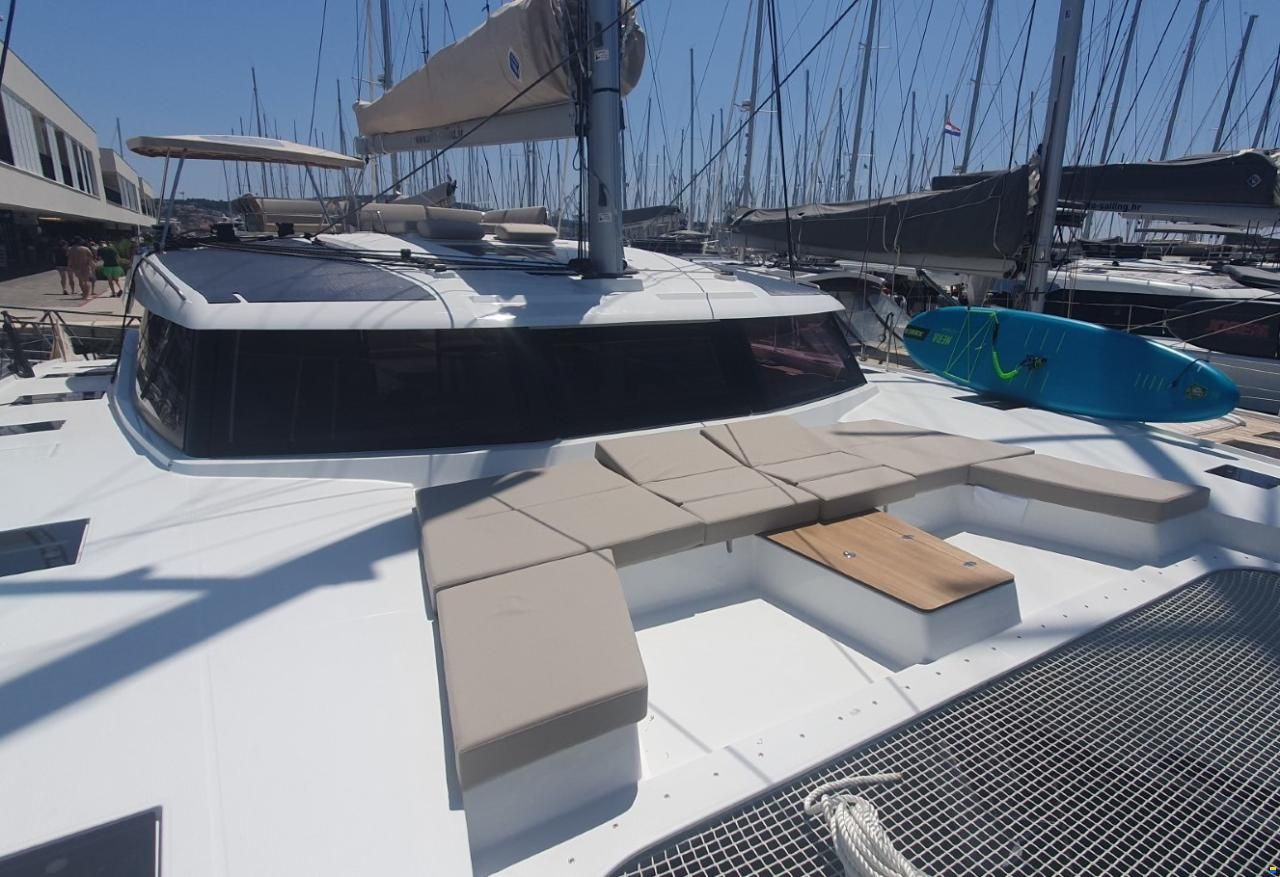 Fountaine Pajot Aura 51