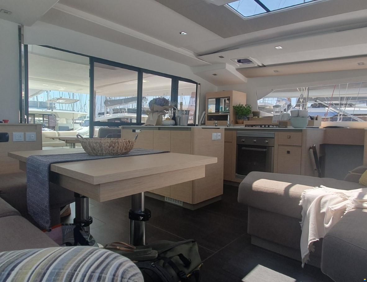 Fountaine Pajot Aura 51